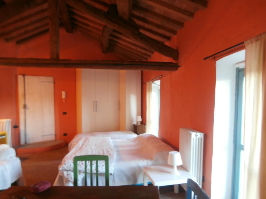Benvenuti Altrove Bed & Breakfast Cella Monte Bilik gambar